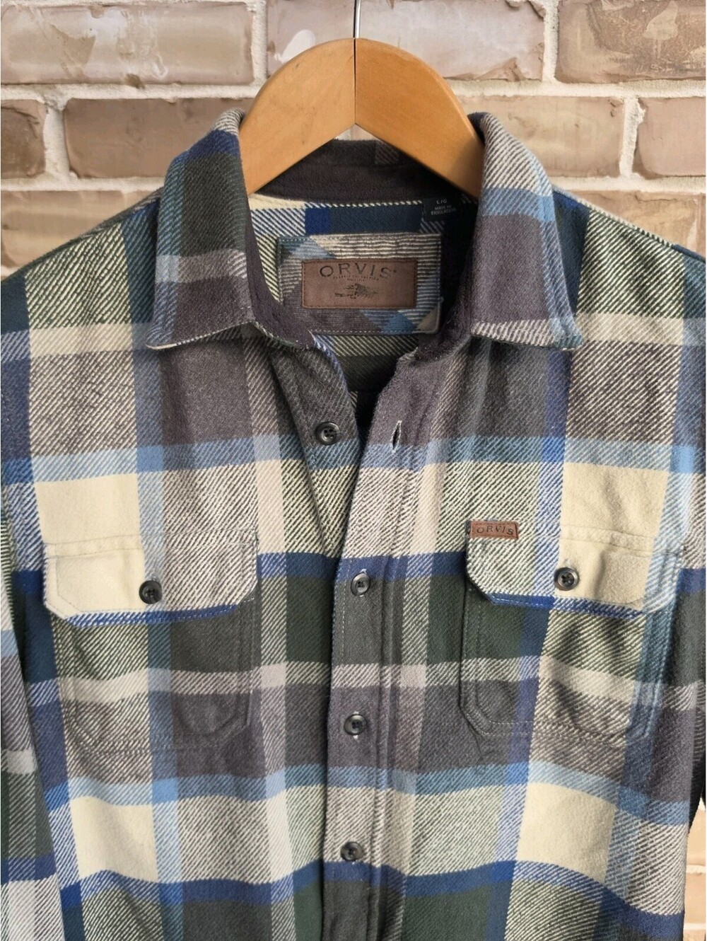 Orvis Men's Large Plaid Flannel Shirt Blue Green Gray Button Front Outdoor